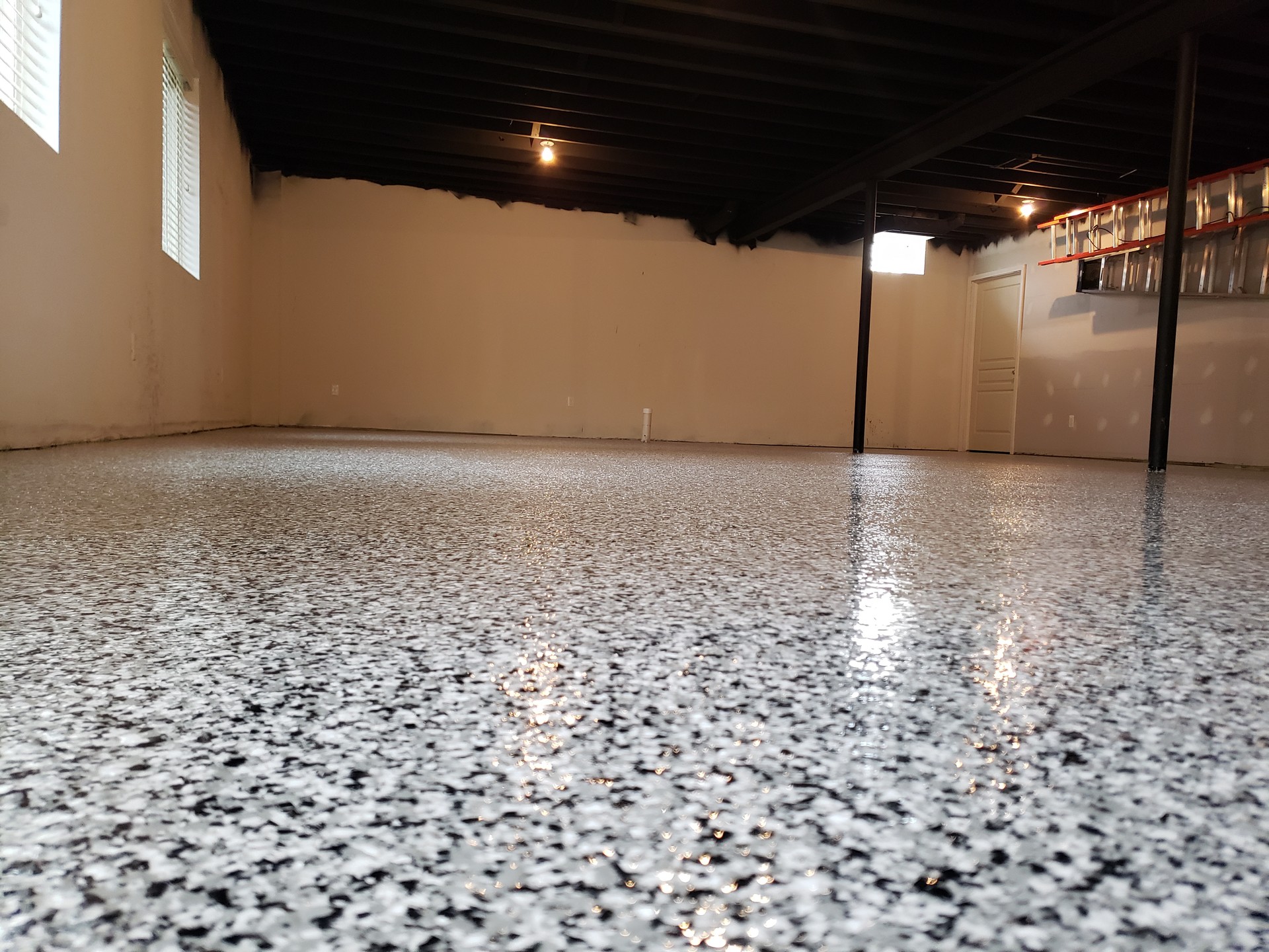 Epoxy floor system for basement floor